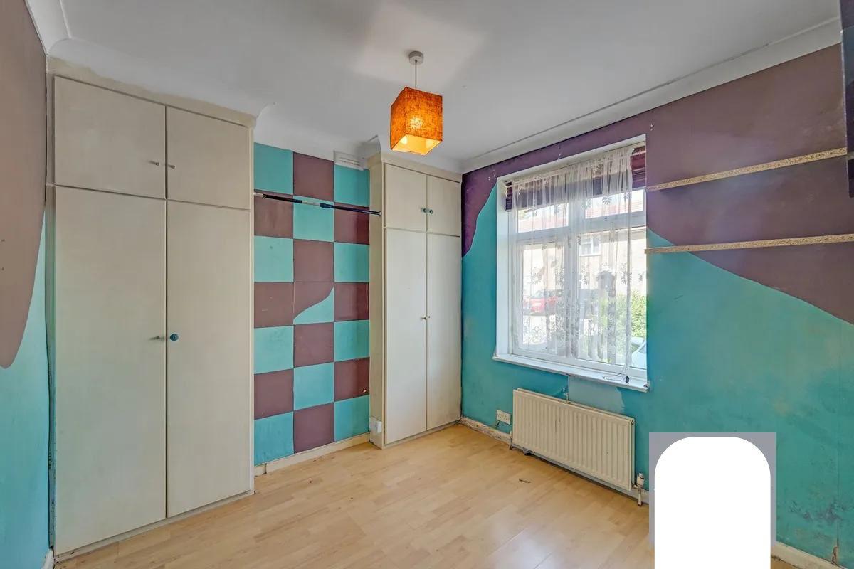 Flat Finnymore Road in Greater London