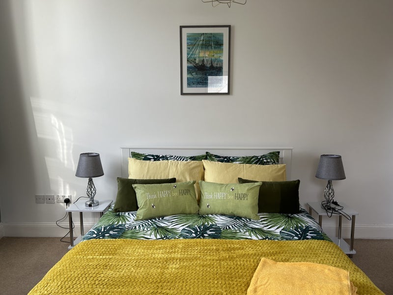 Room St John's Road in Bournemouth