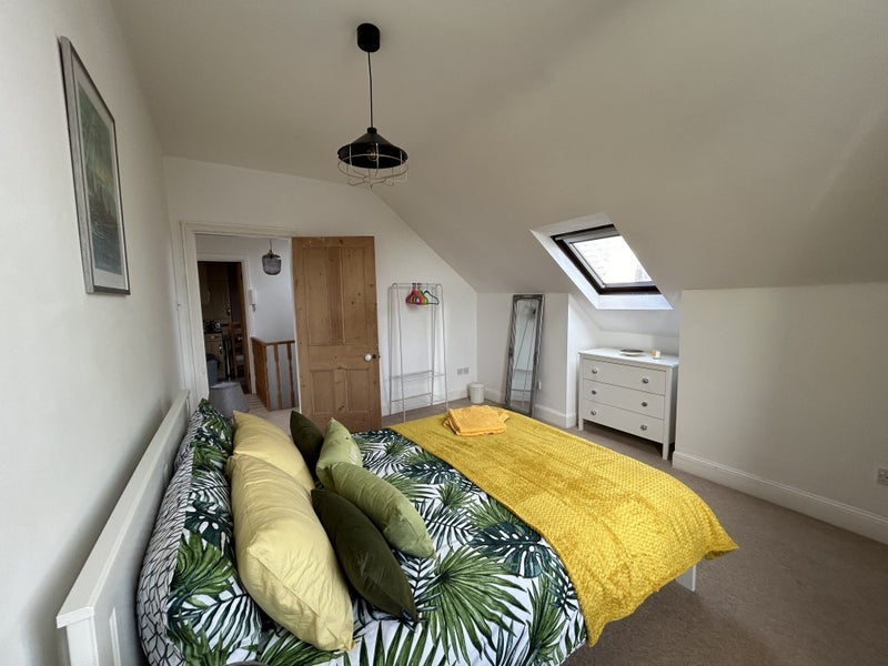 Room St John's Road in Bournemouth