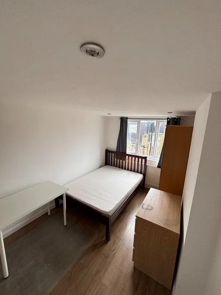 Room Prince George Road in Greater London