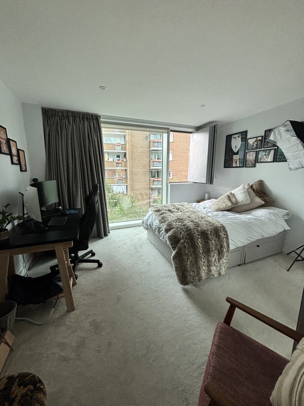 Flat Blackfriars Road in Greater London