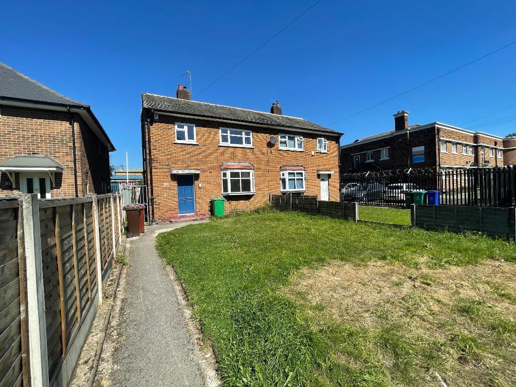House Farnworth Drive in Manchester