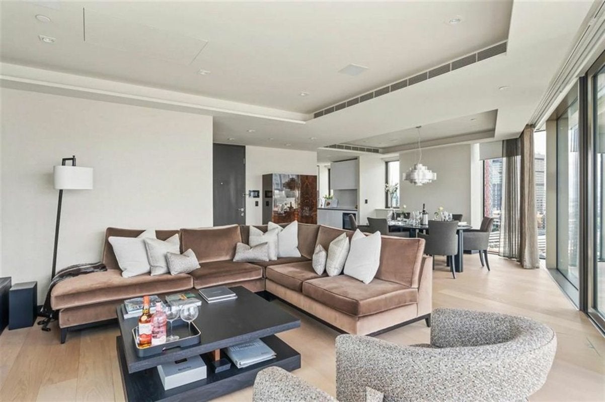Flat Crown Court in City of London
