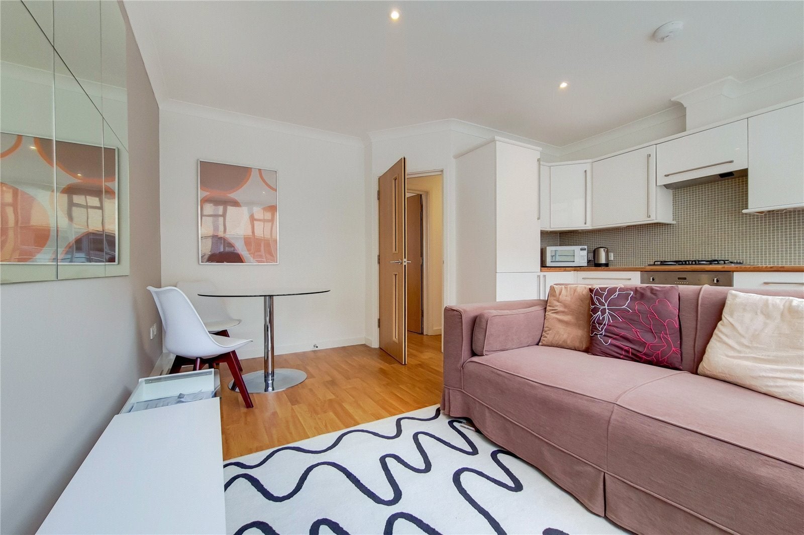 Flat Wilton Road in City of Westminster