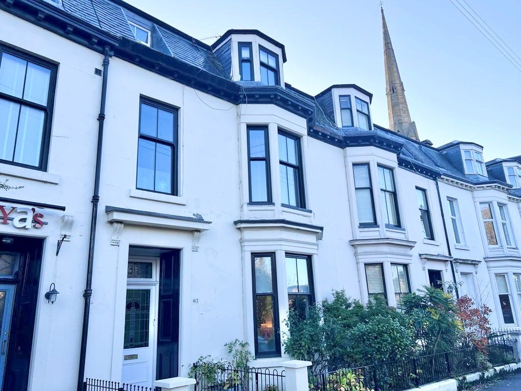 Flat North Woodside Road in Glasgow
