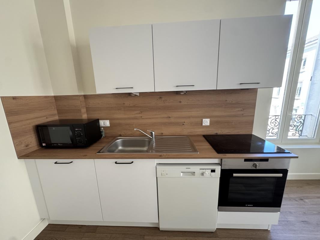 Flat Rue Larrey in Angers