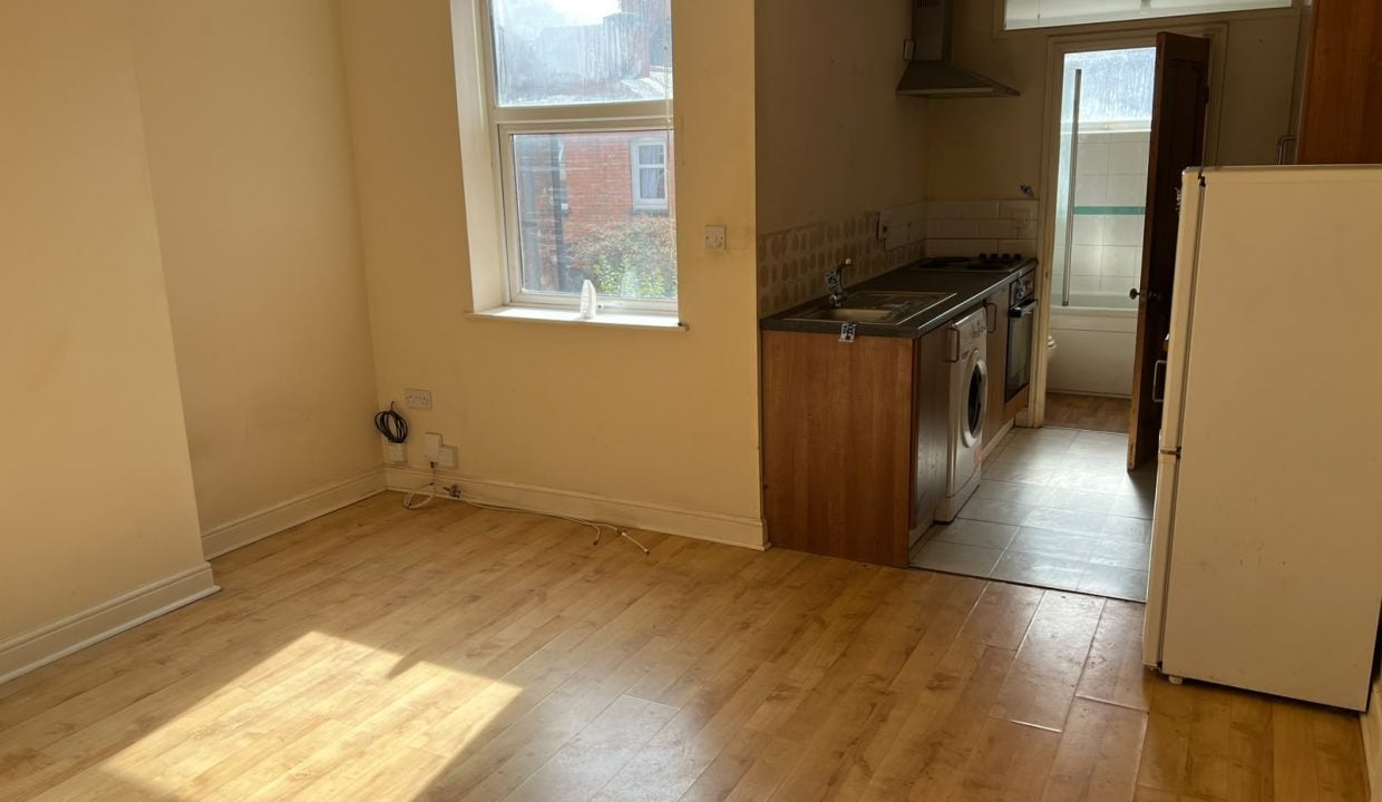 Flat Eastleigh Road in Leicester