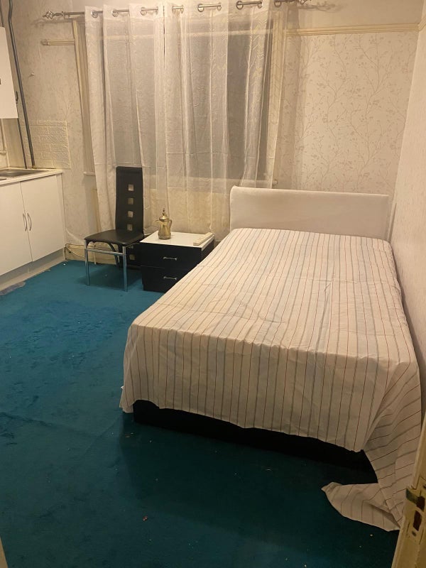 Room Old Oak Road in Greater London