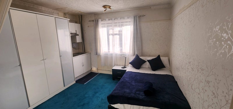 Room Old Oak Road in Greater London