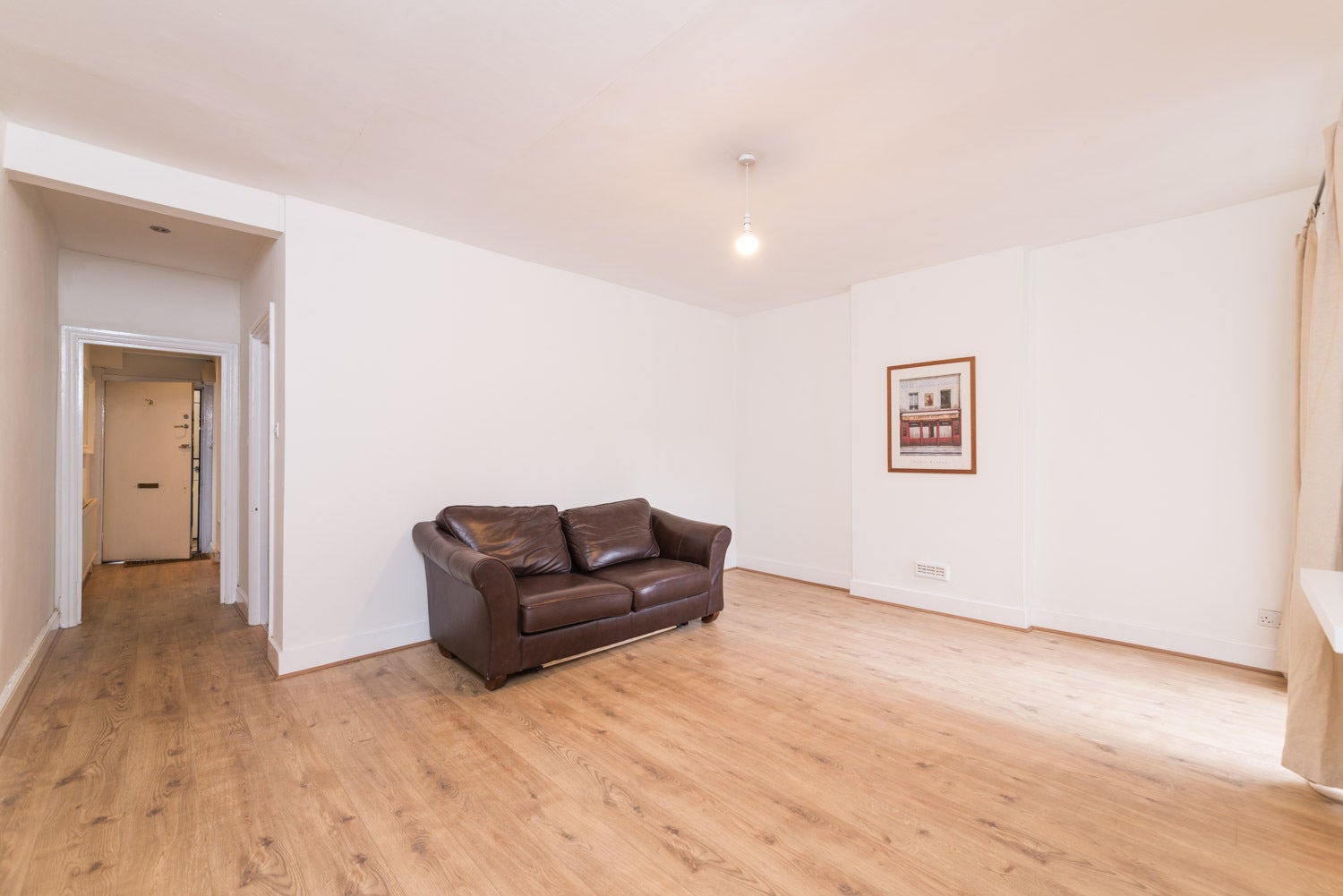 Flat Hildyard Road in Greater London