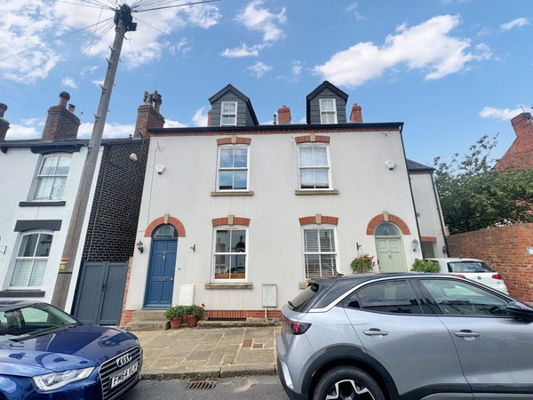 House Back Allerton Terrace in Leeds