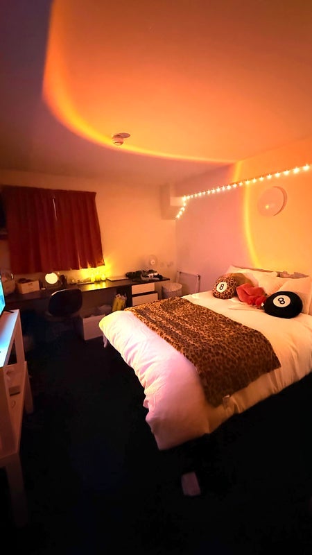 Room Falconar Street in Newcastle upon Tyne