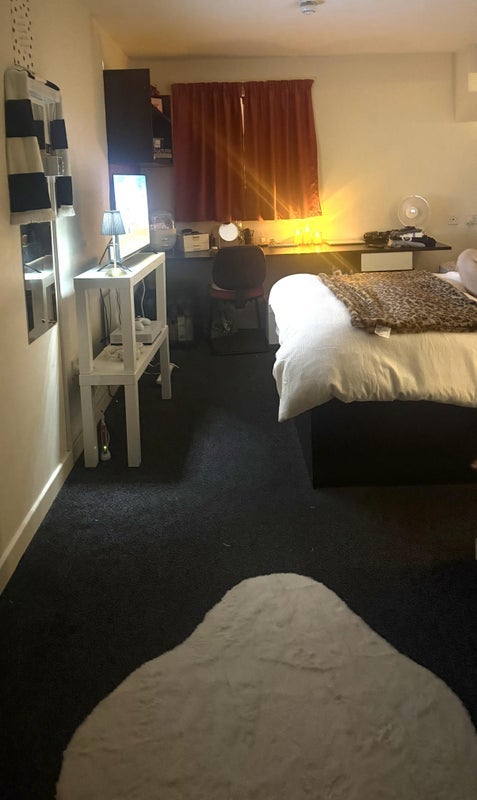 Room Falconar Street in Newcastle upon Tyne