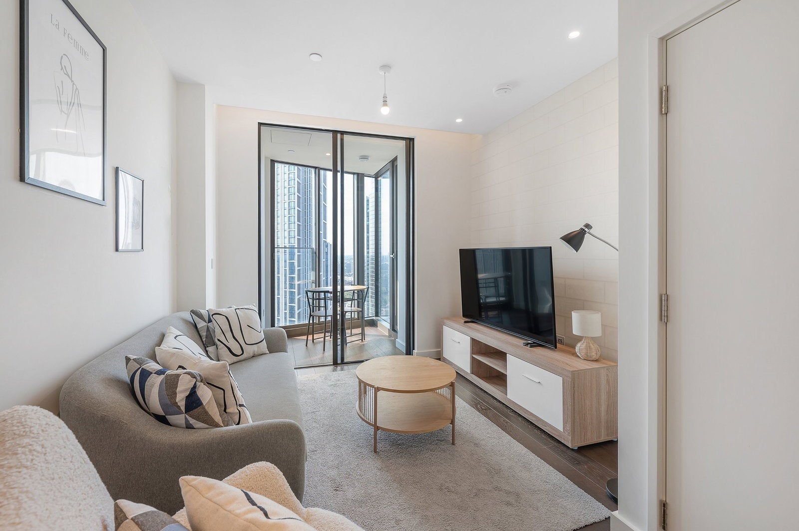 Flat Parry Street in Greater London