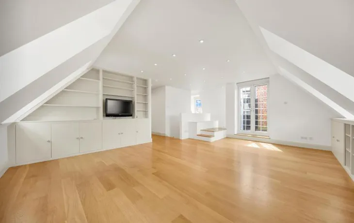 Flat Ixworth Place in Greater London