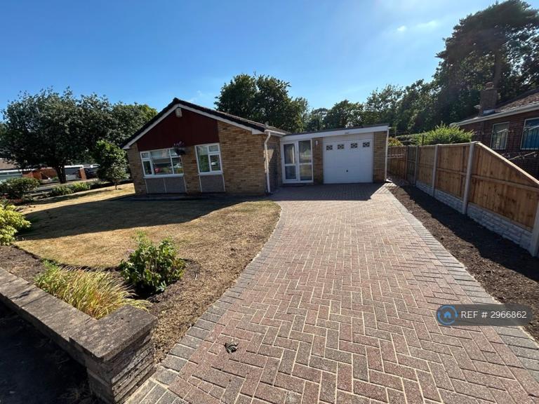 House Spinney Drive in Ellesmere Port
