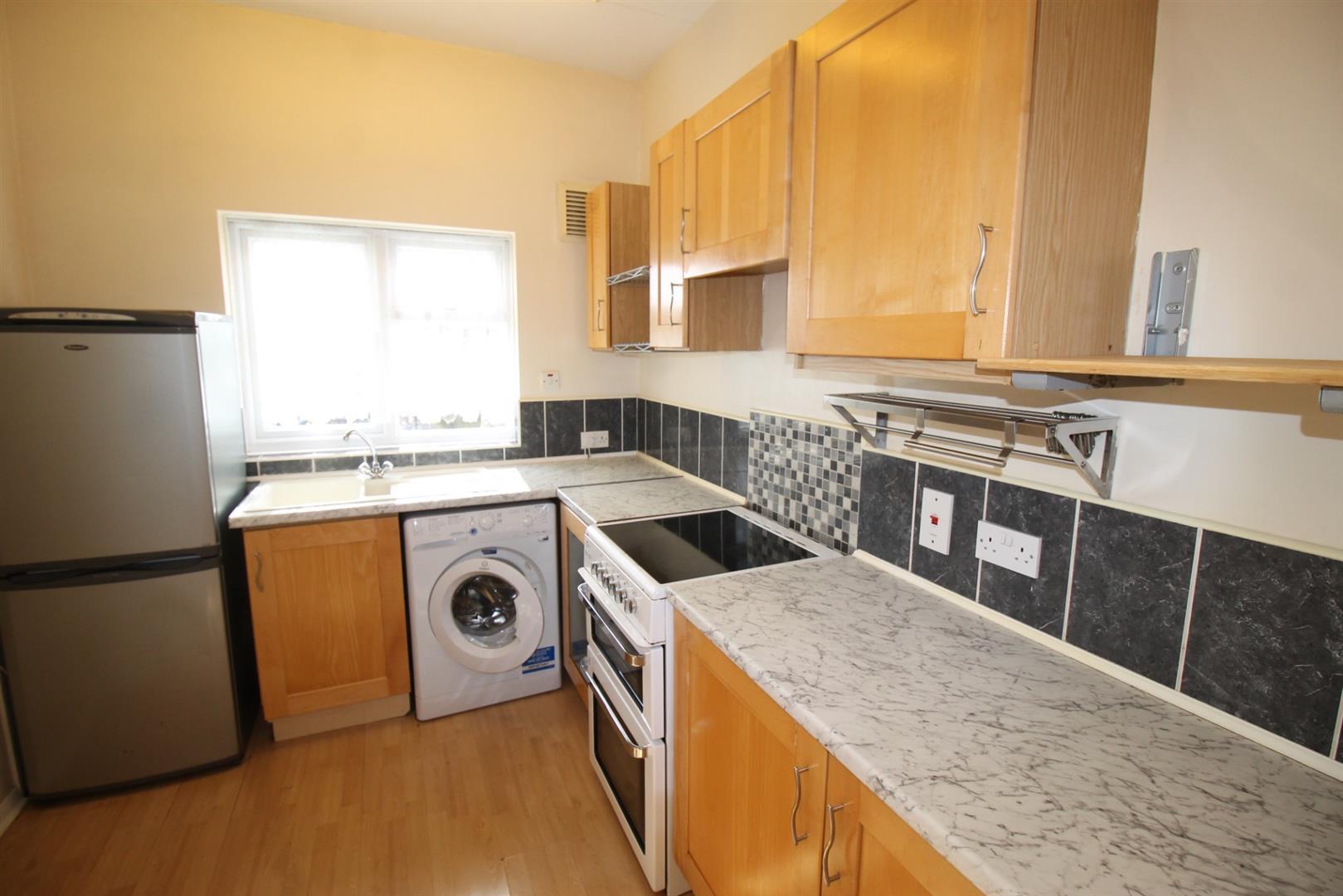 Flat Malvern Close in High Wycombe