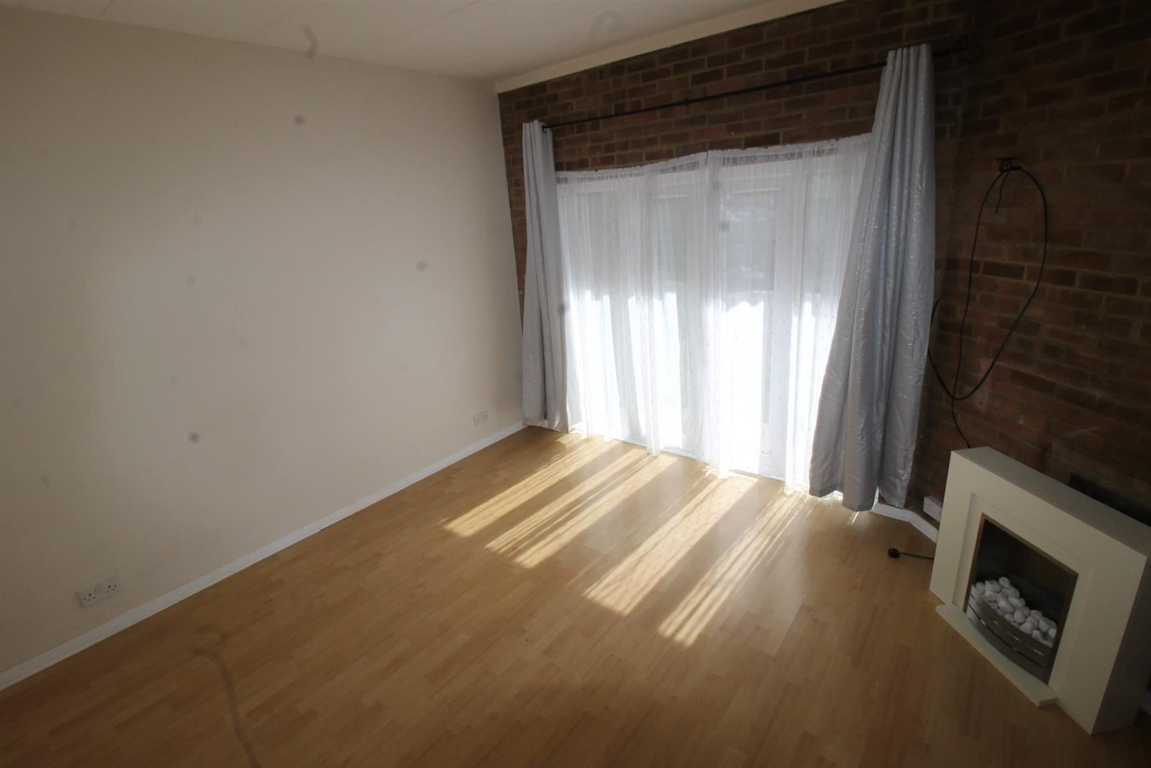 Flat Malvern Close in High Wycombe