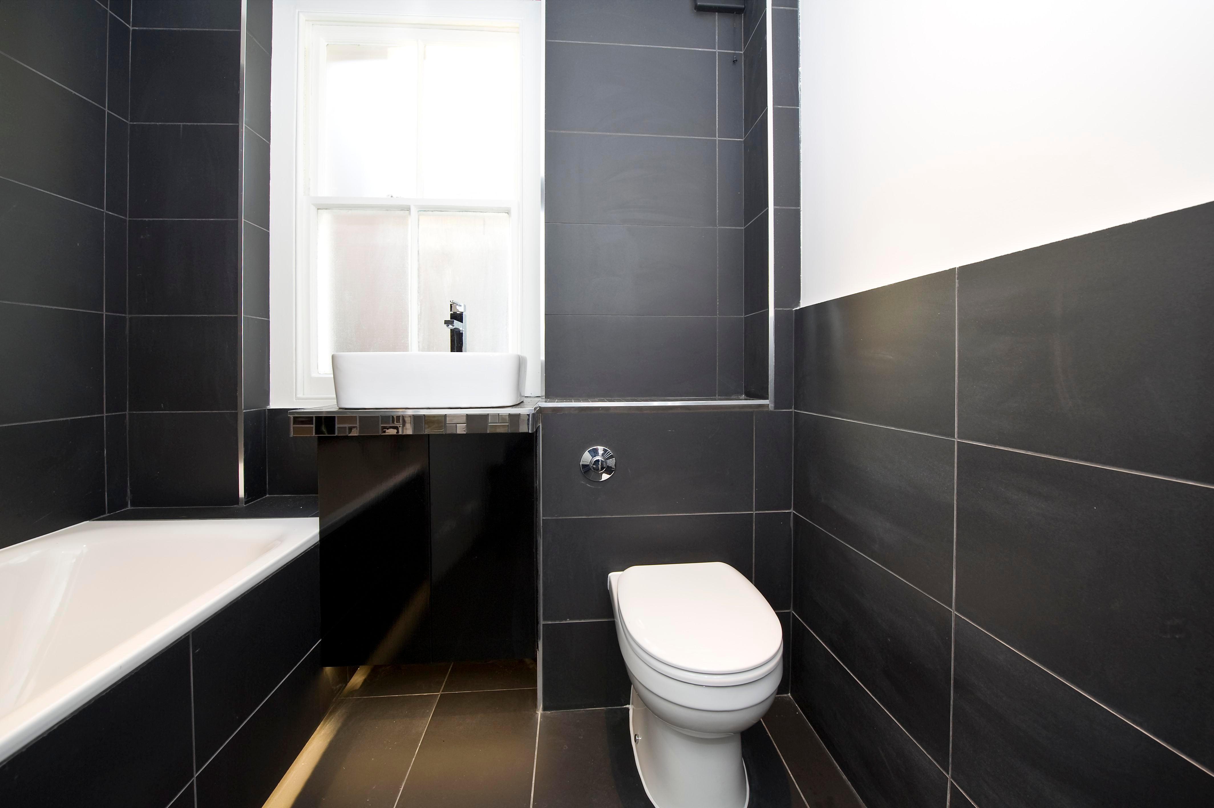 Flat Brewster Gardens in Greater London