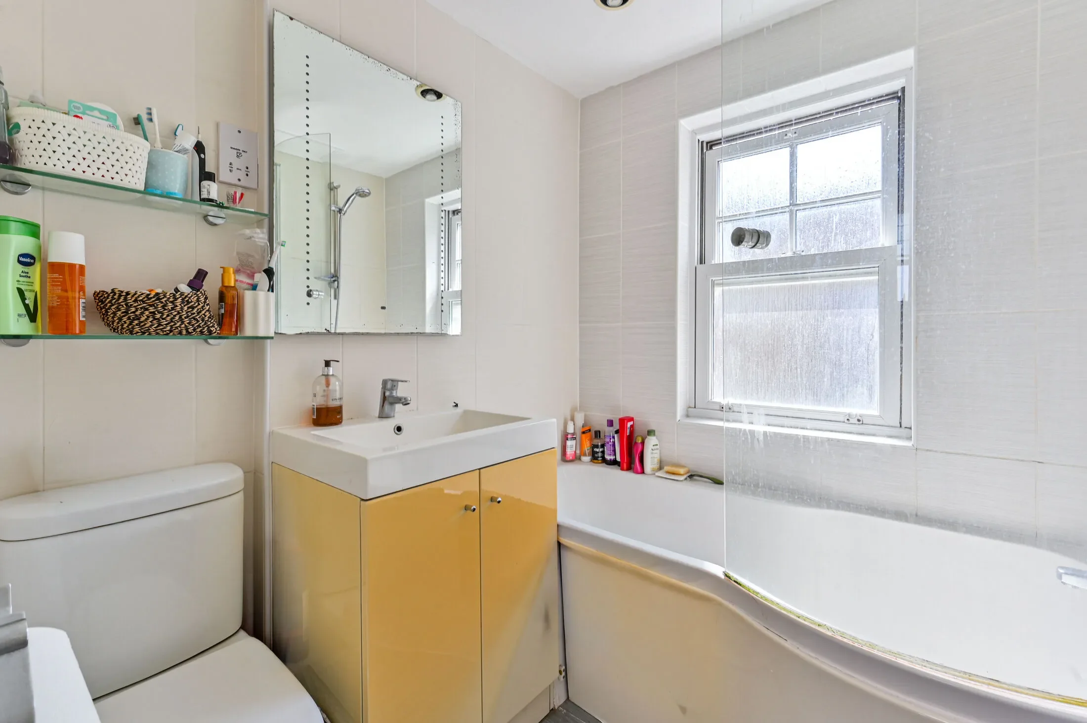 Flat Palliser Road in Greater London