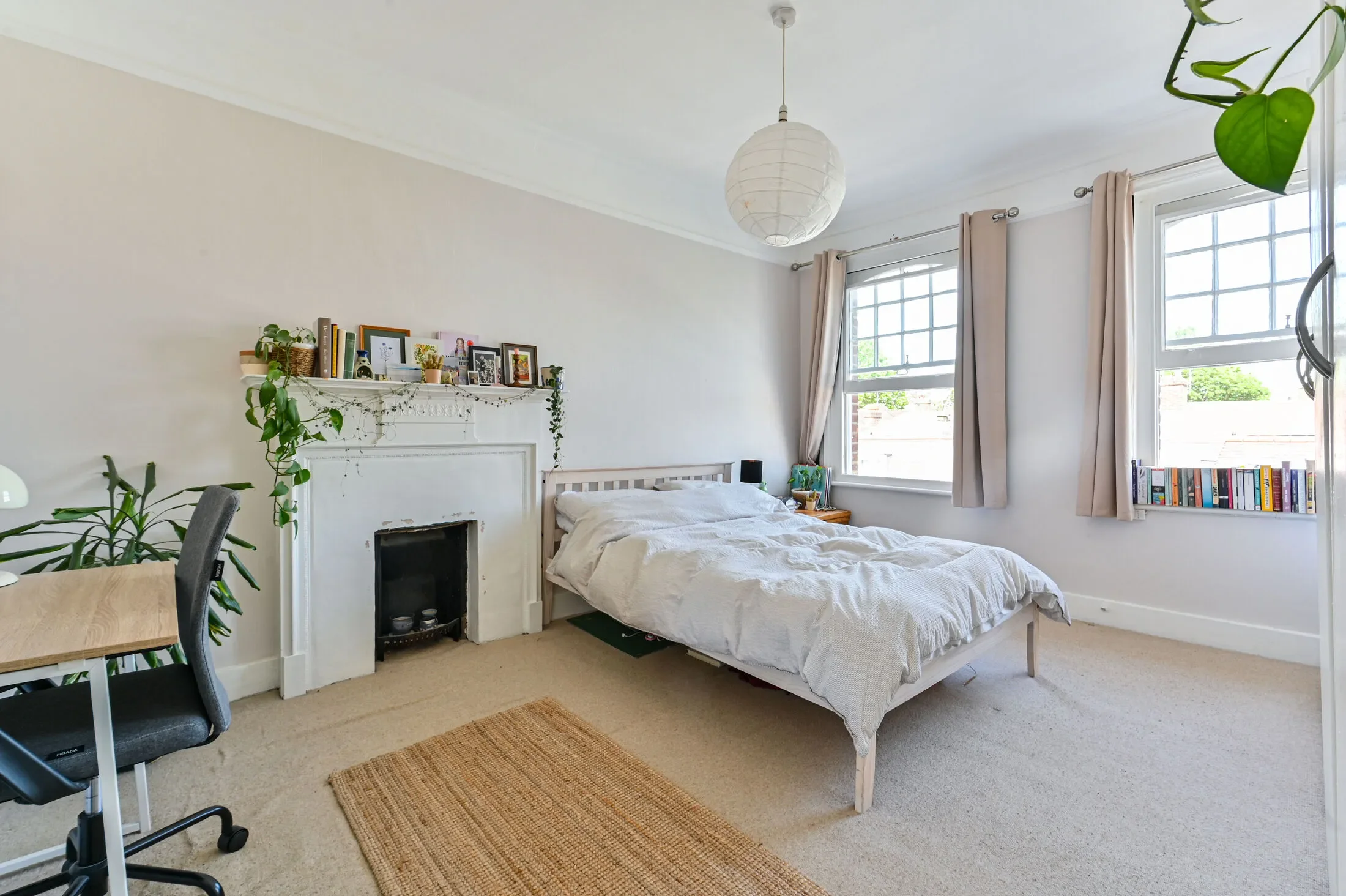 Flat Palliser Road in Greater London