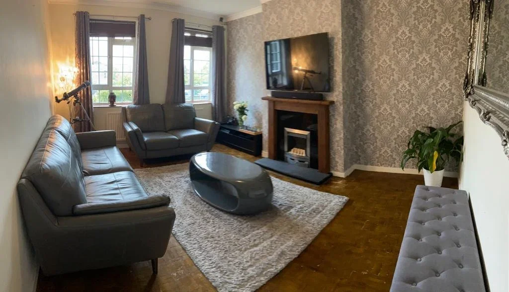 Flat Tolcarne Drive in Greater London
