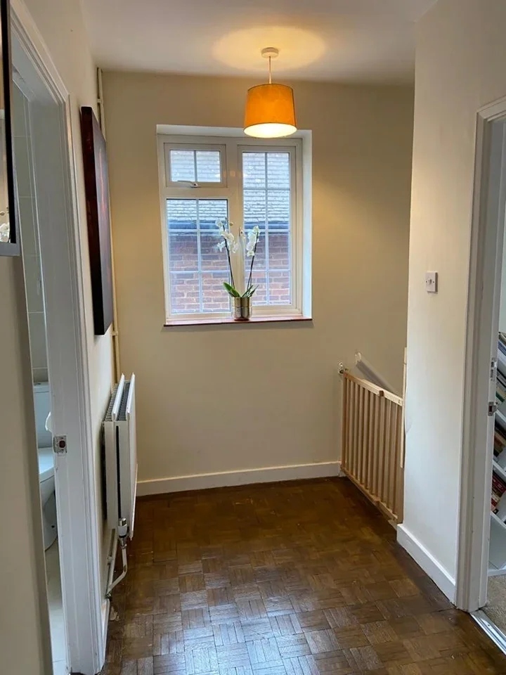 Flat Tolcarne Drive in Greater London