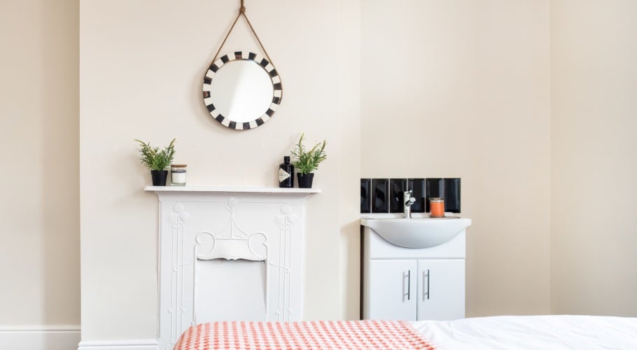 Room Burchett Grove in Leeds