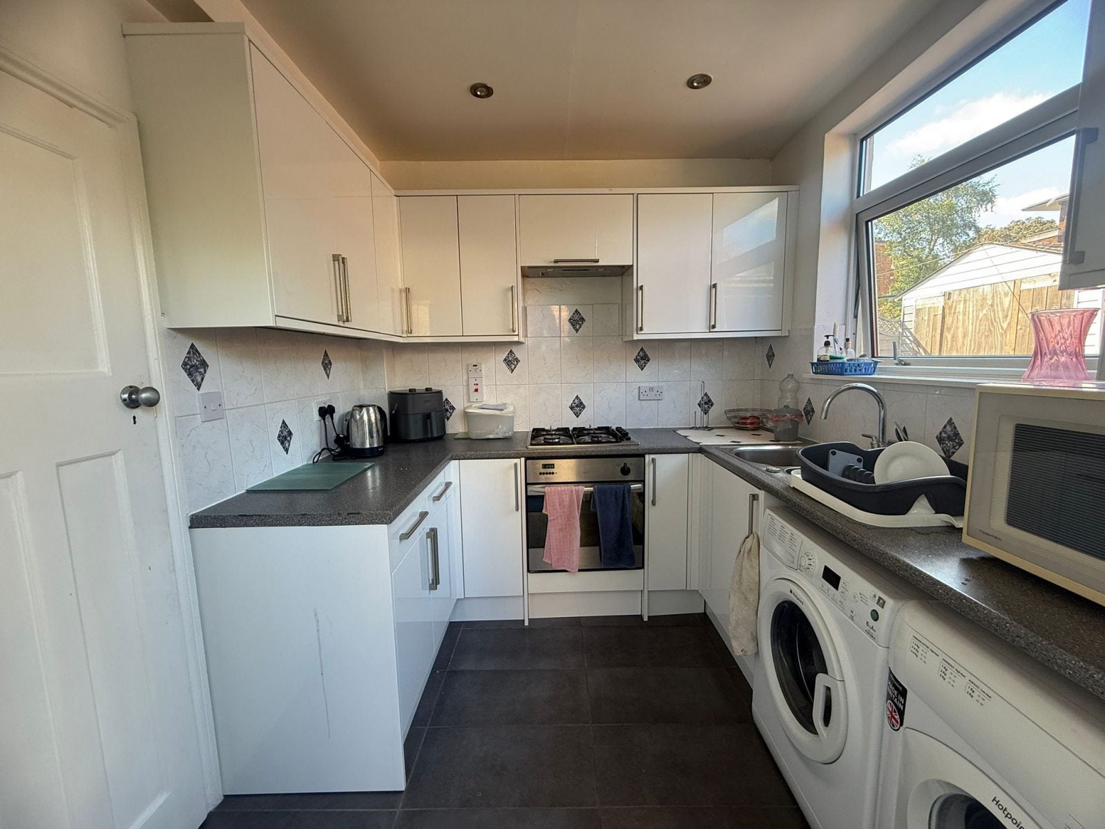 Room Chestnut Grove in Greater London