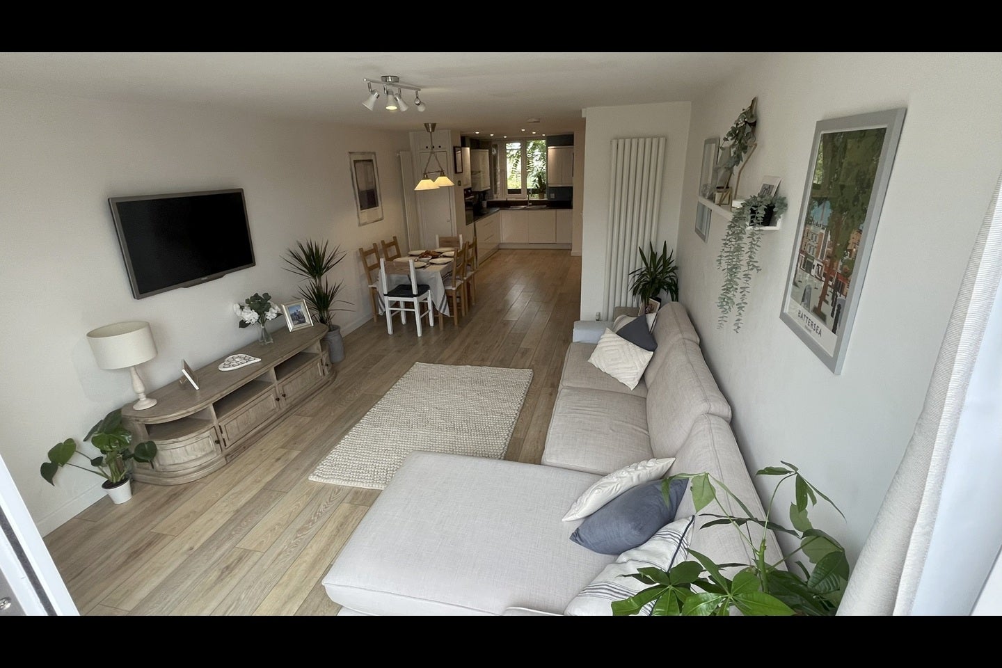 Flat Sunbury Lane in Greater London