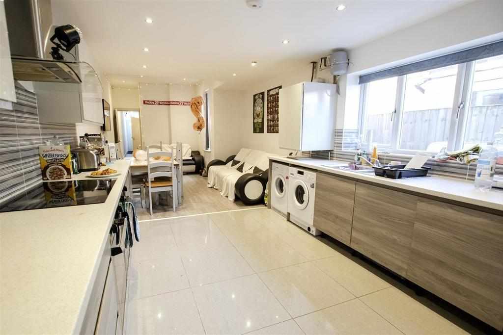 Flat Tiverton Road in Birmingham