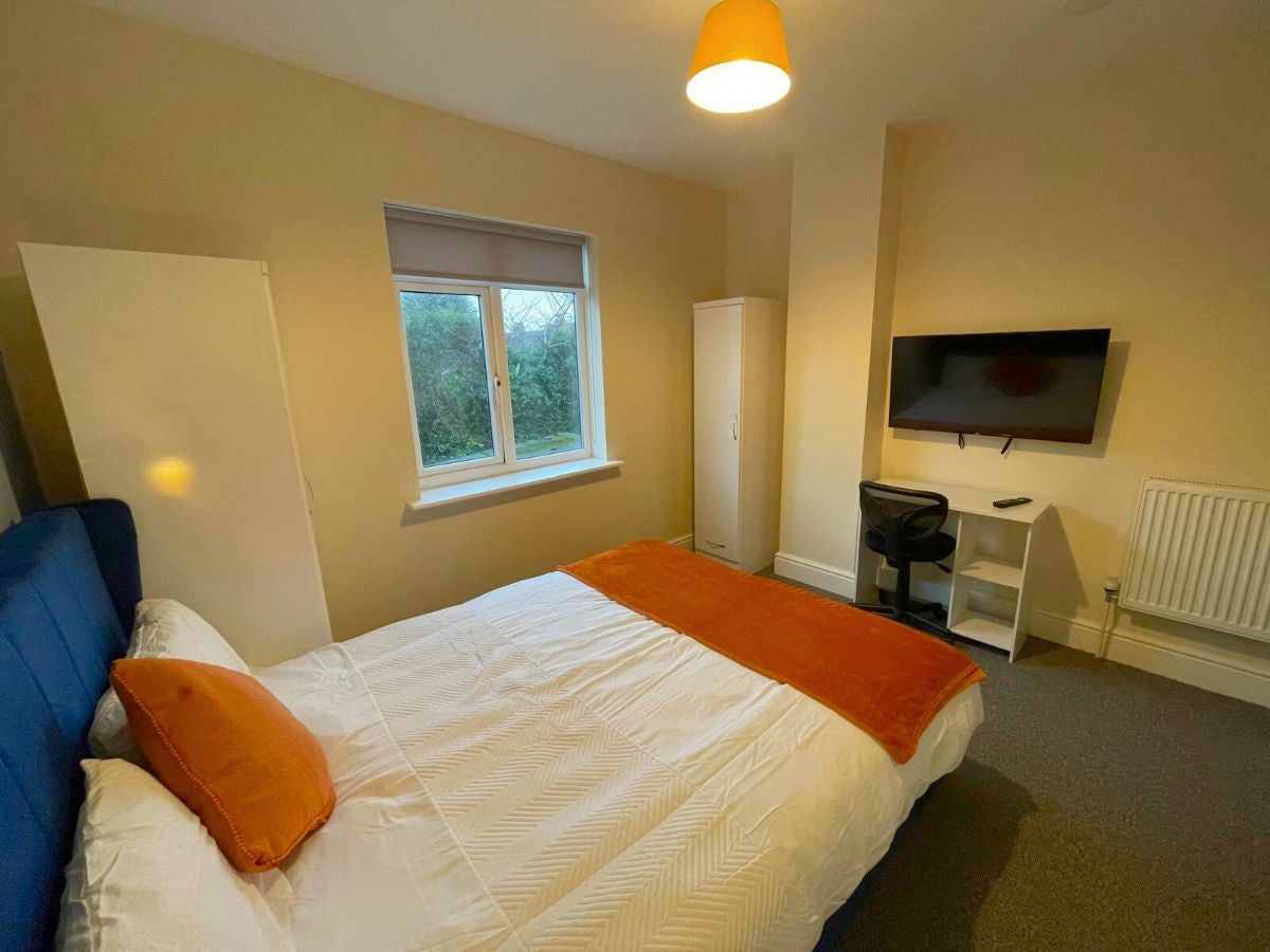 Room Grimsby Road in Cleethorpes