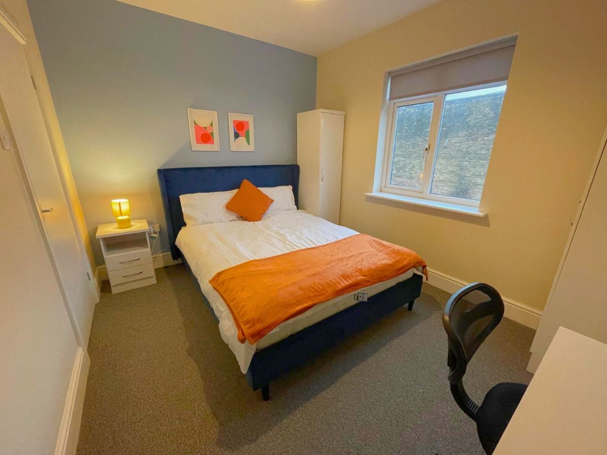 Room Grimsby Road in Cleethorpes