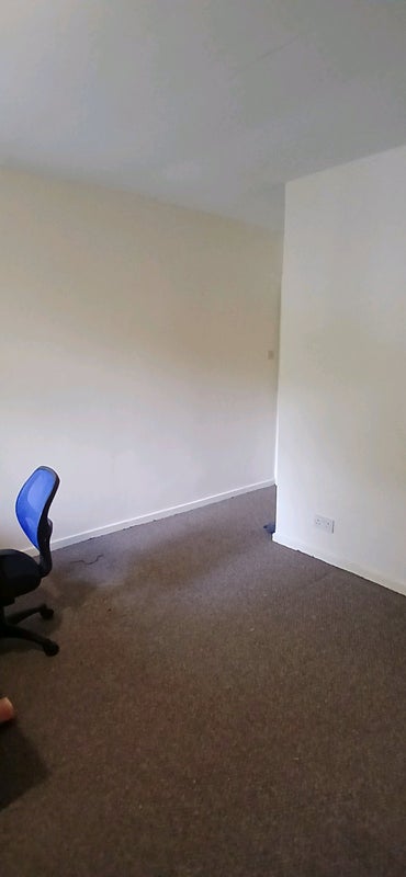 Room Fergus Court in Glasgow
