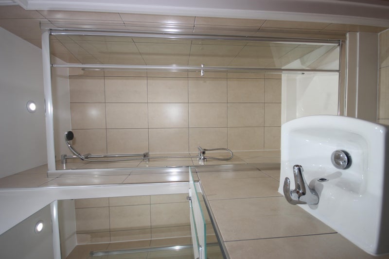 Room Isambard Mews in Greater London