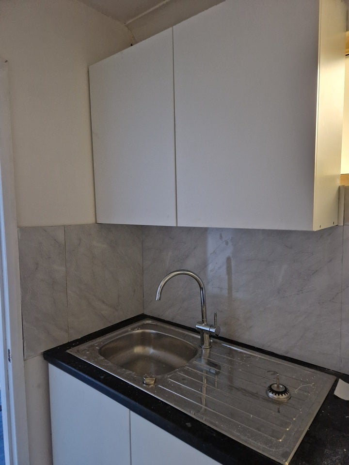 Flat St Peters Way in Greater London