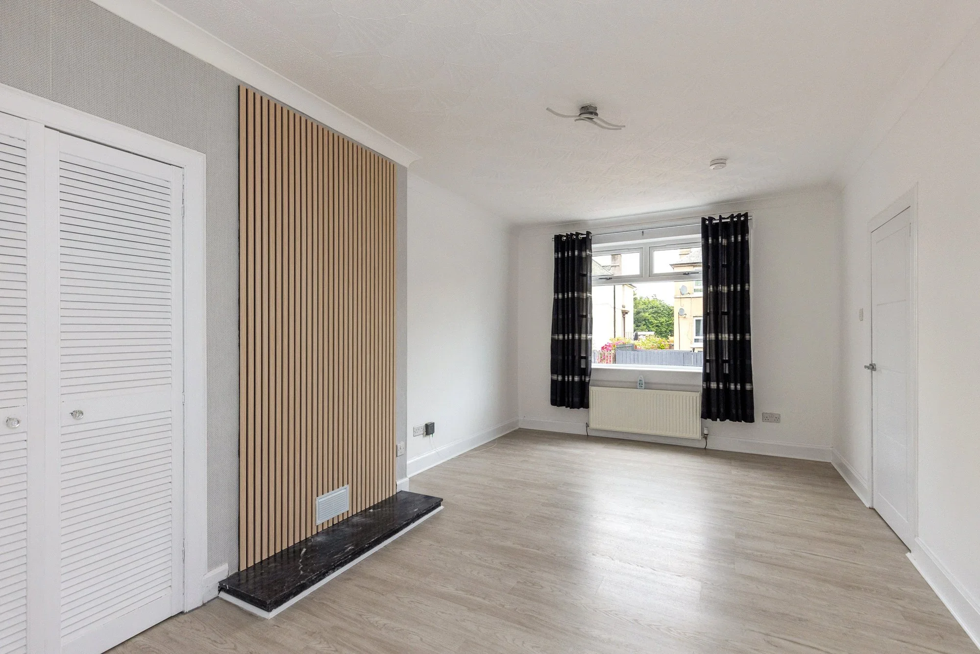 Flat Whitson Walk in City of Edinburgh