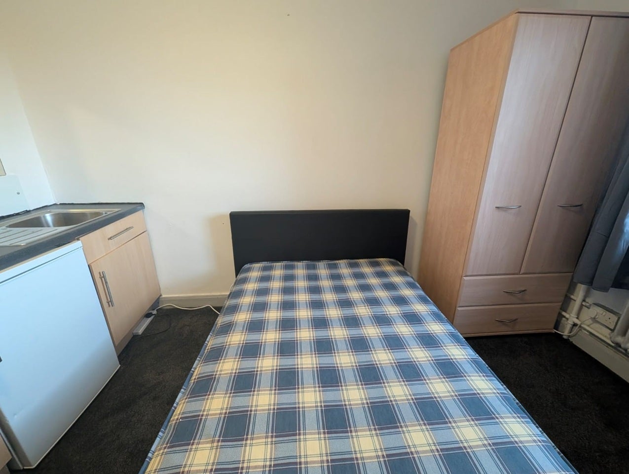 Room Demesne Road in Manchester