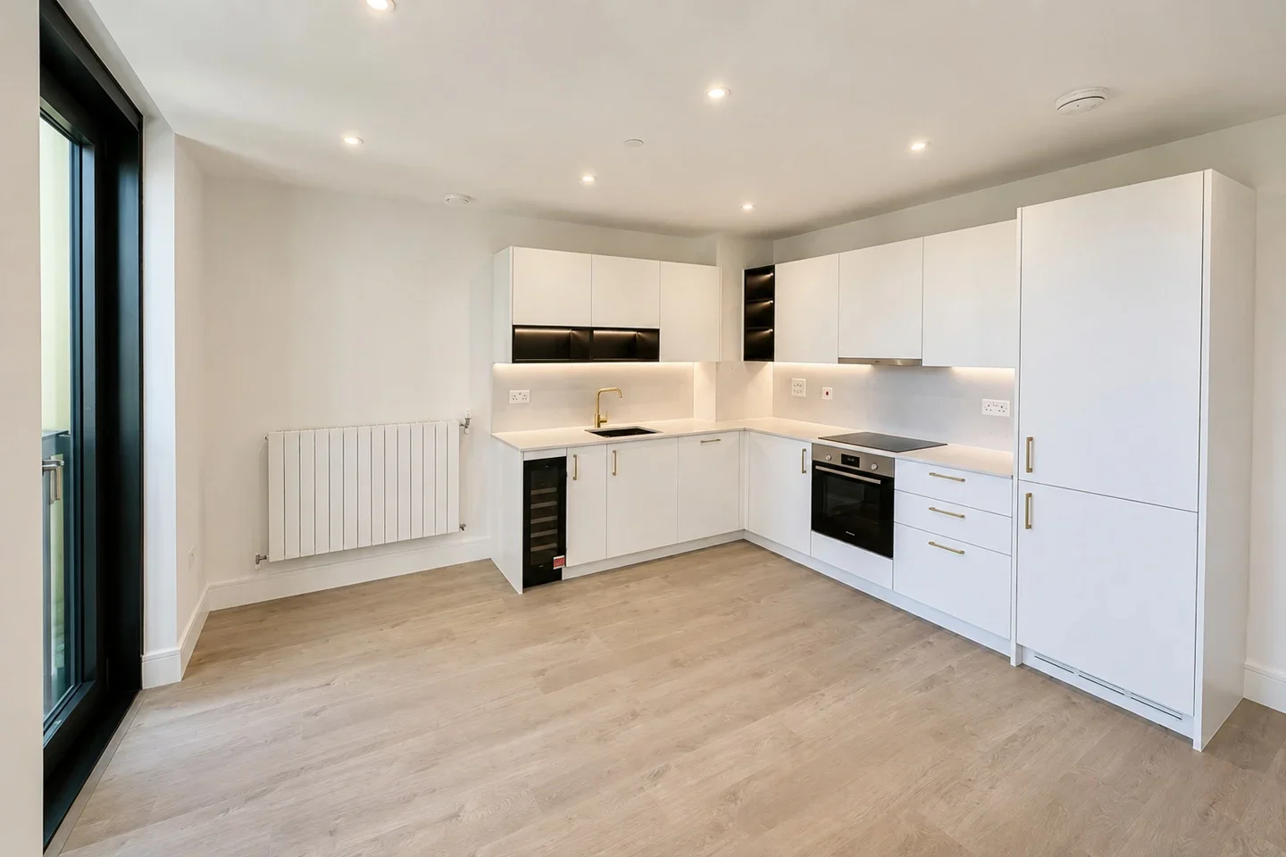 Flat Avery Avenue in Greater London