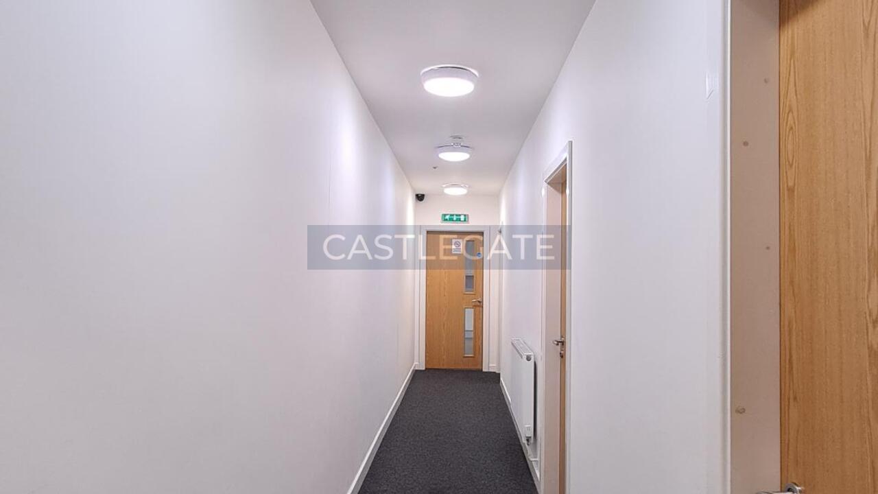 Room Threadneedle Street in Huddersfield