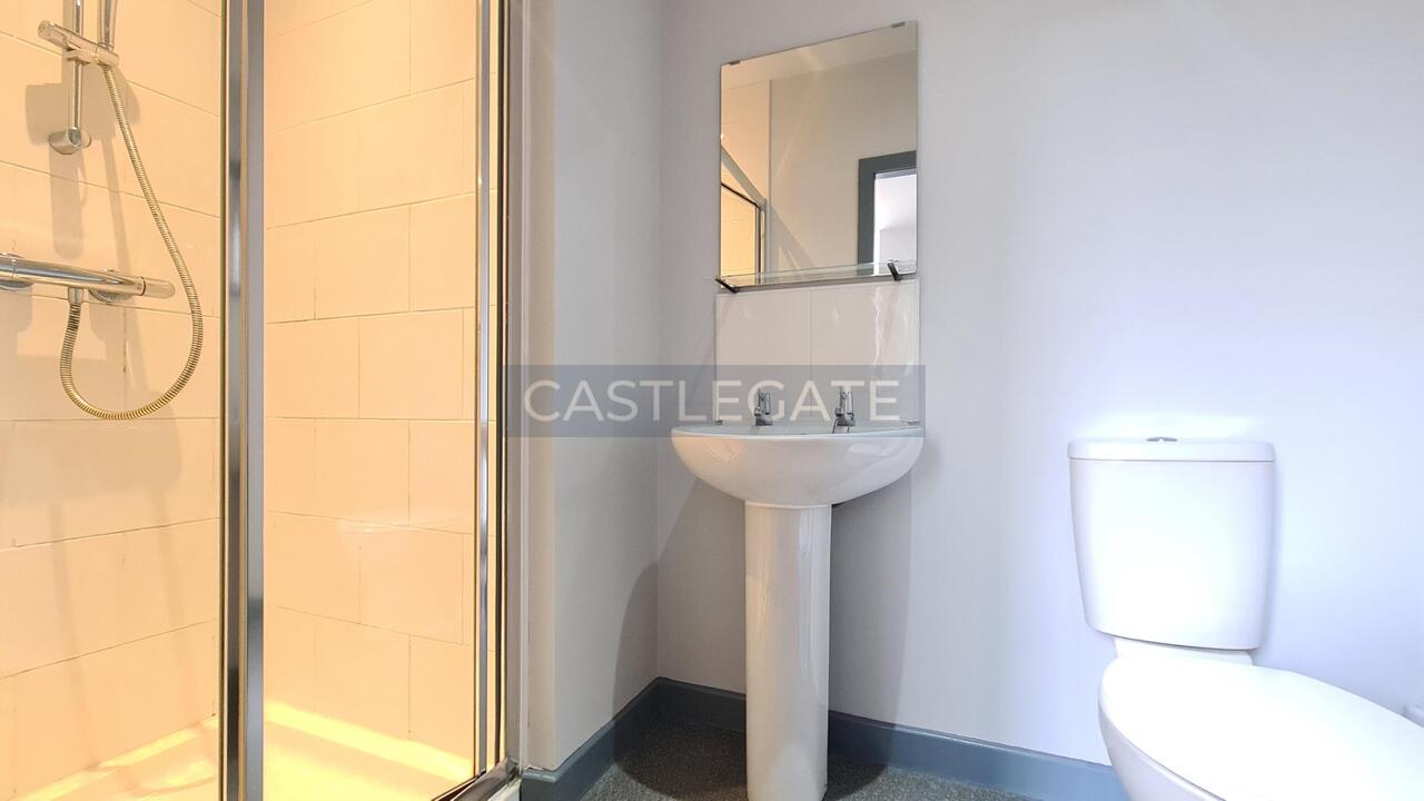 Room Threadneedle Street in Huddersfield