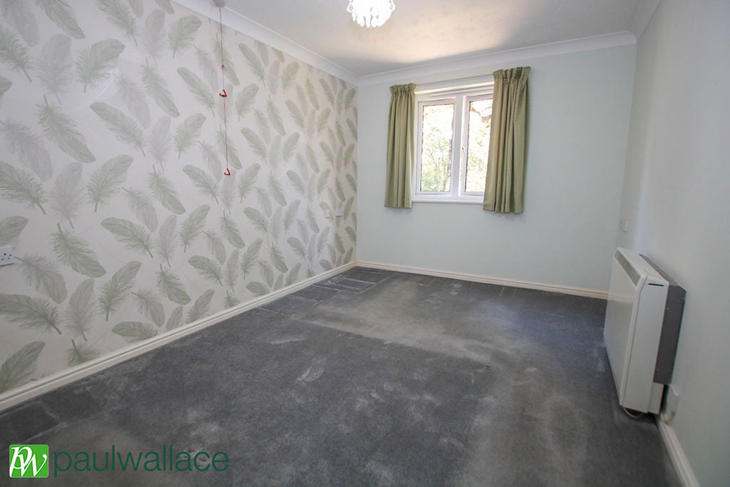 Flat Friends Avenue in Cheshunt