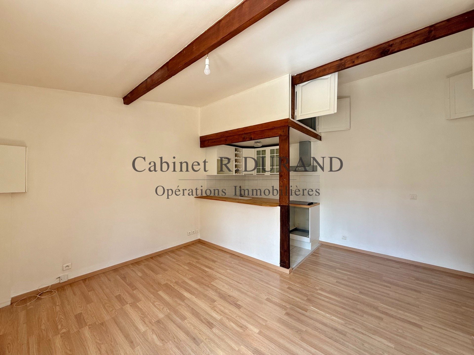 Flat Avenue Anatole France in Colombes