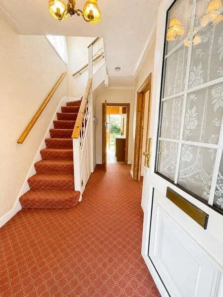 House Raleigh Avenue in Greater London