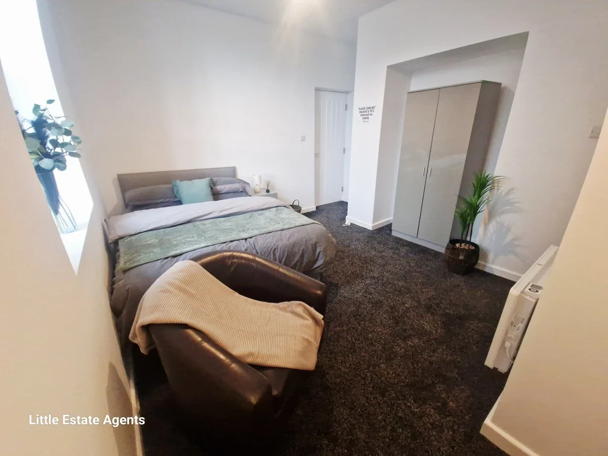 Room Claughton Street in St Helens