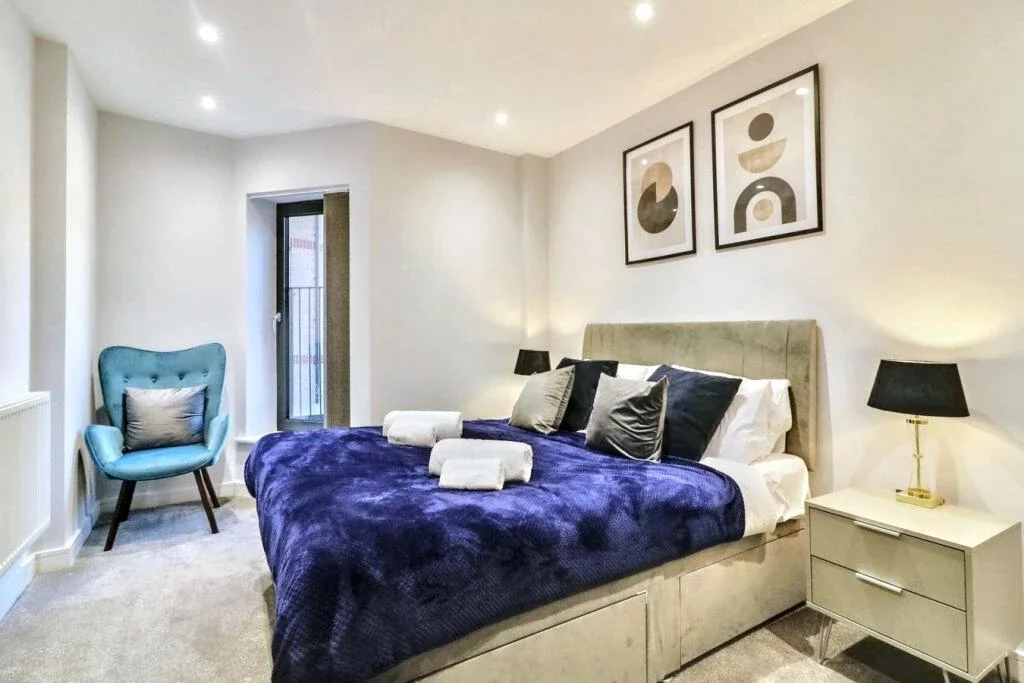 Flat The Hyde in Greater London