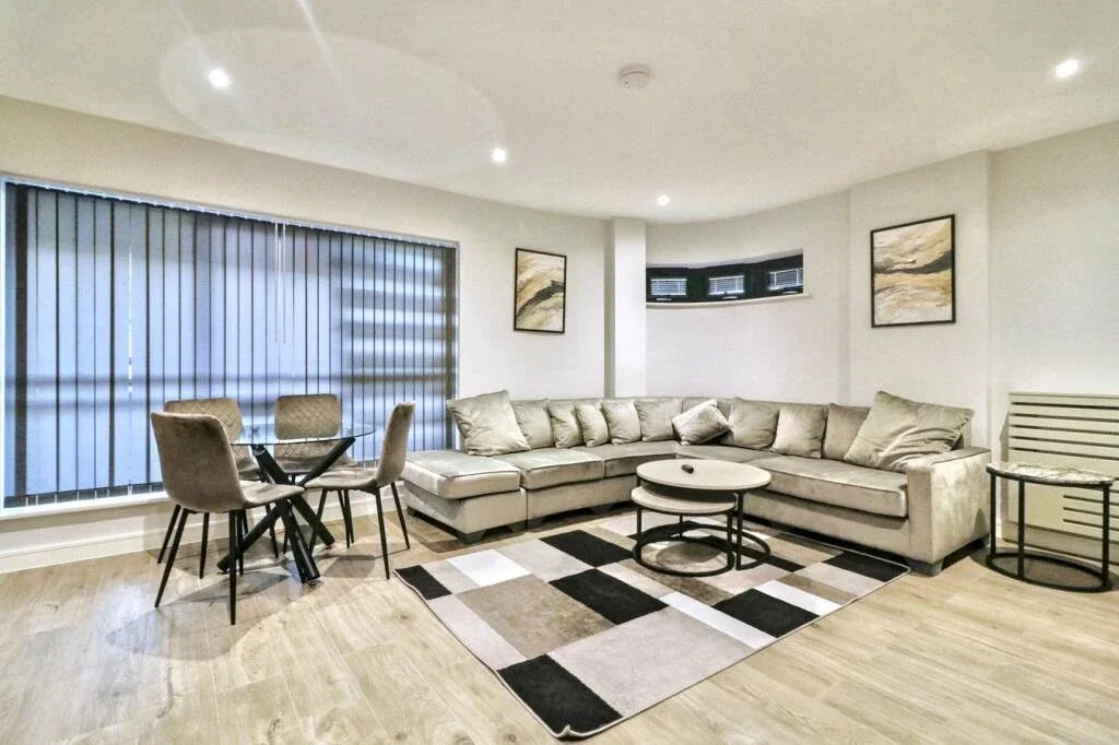 Flat The Hyde in Greater London