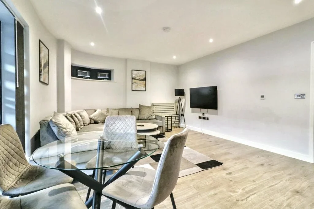 Flat The Hyde in Greater London