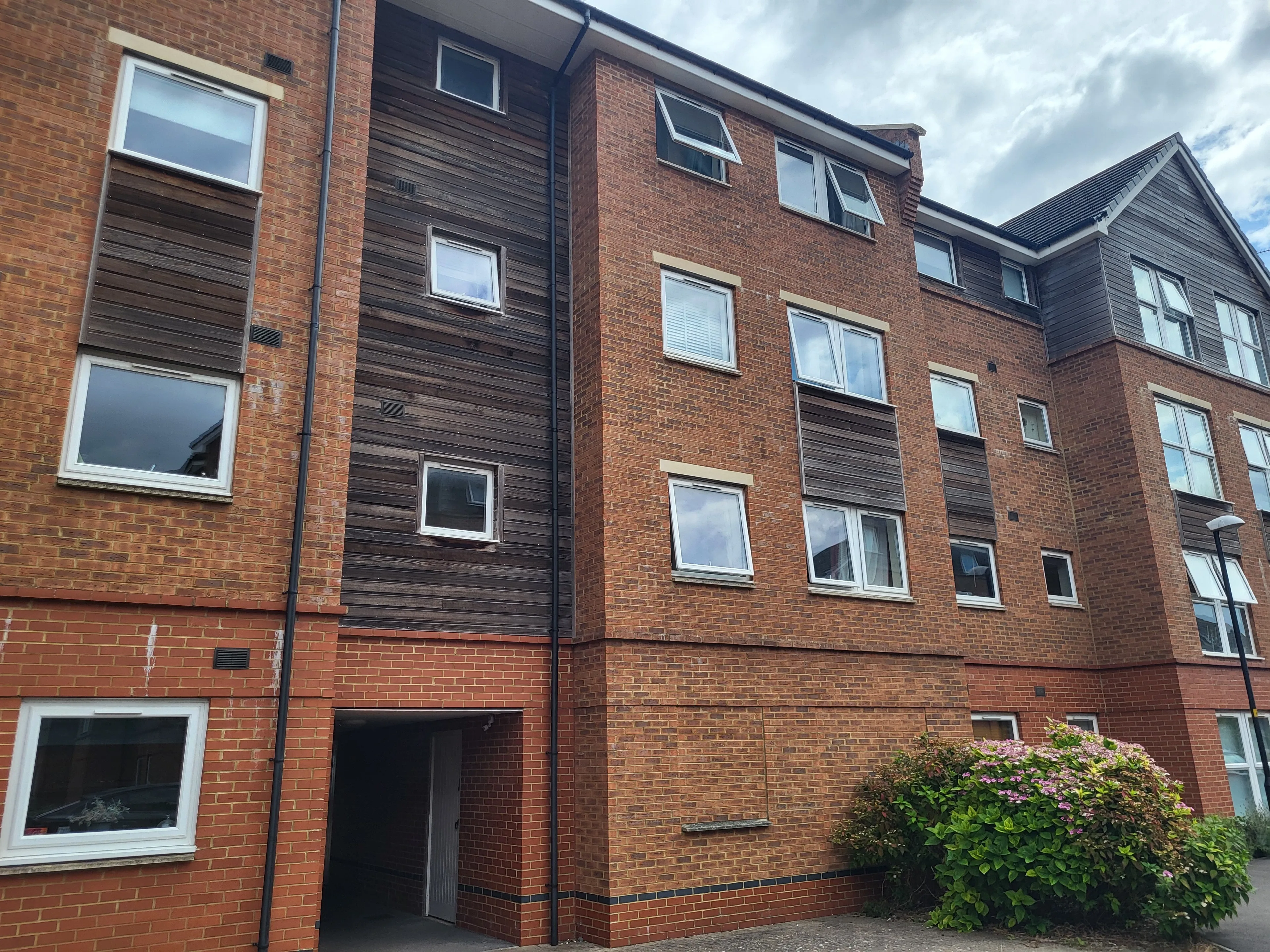 Flat Chain Court in Swindon