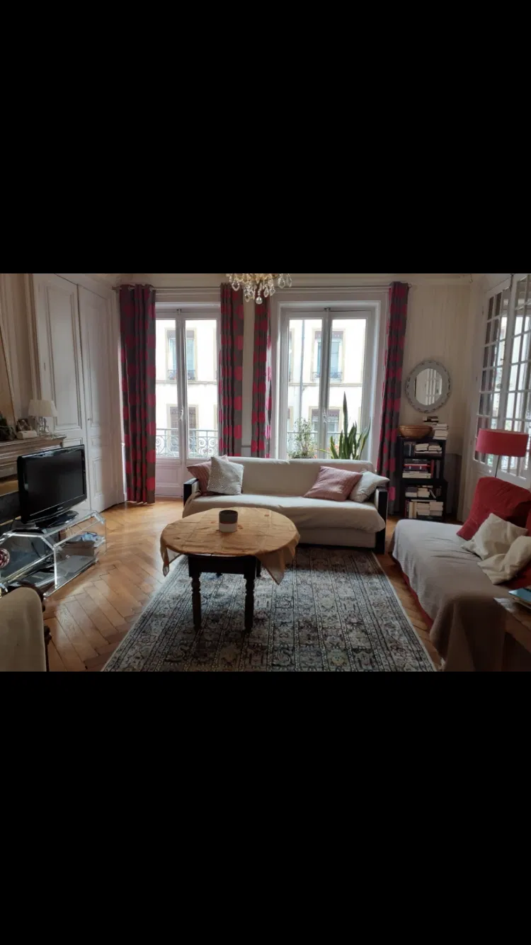 Room Rue Chaponnay in Lyon